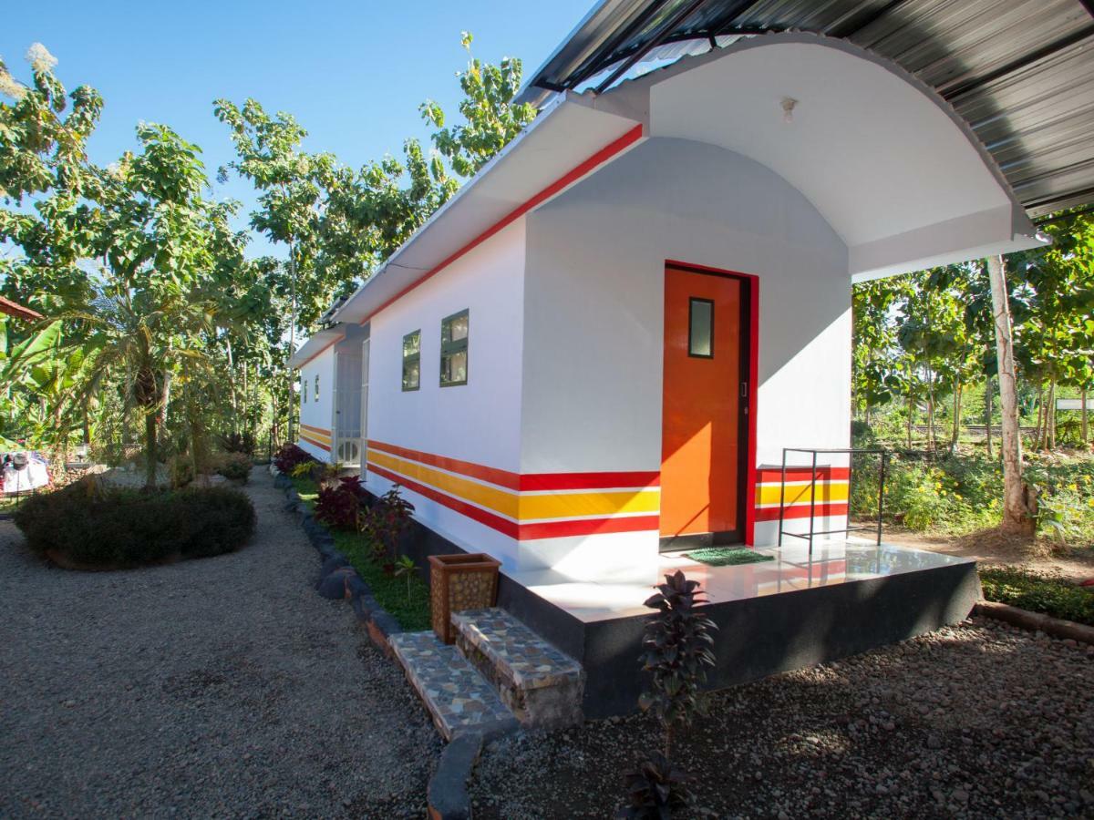 Hotel Reddoorz Near Banyuwangi Kota Train Station Esterno foto